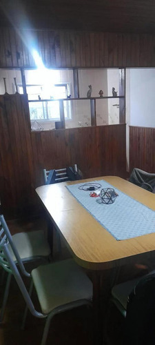 Casa En Venta - 5 Dormitorios 2 Baños - 9 De Julio