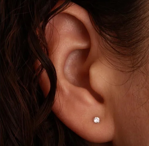 Imagem 4 de 4 de Kit Dois Brincos, 1 Bolinha E 1 De Zirconia De 3mm 10k