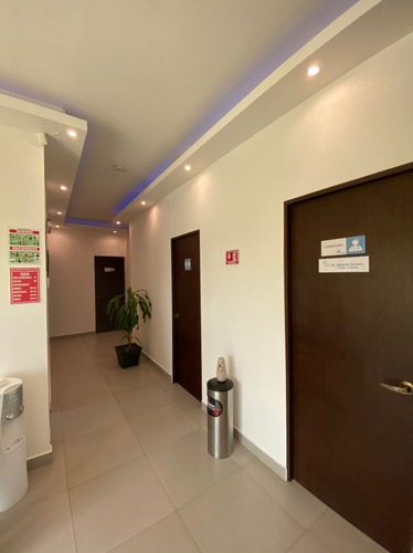 Imagen 2 de 9 de Renta De Consultorios Av. Huayacan