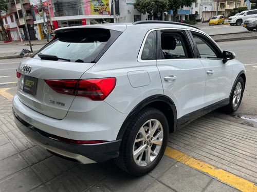 Audi Q3 Ambition