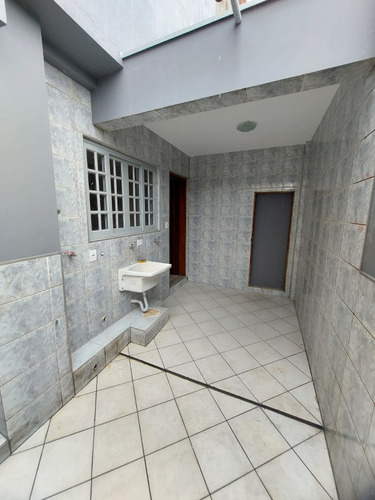 Sobrado Com 3 Moradias