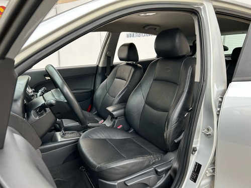 Hyundai I30 i30 2.0 MPI 16V GASOLINA 4P AUTOMÁTICO