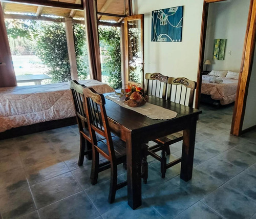 Casa En Venta - 6 Dormitorios 4 Baños - Mendoza