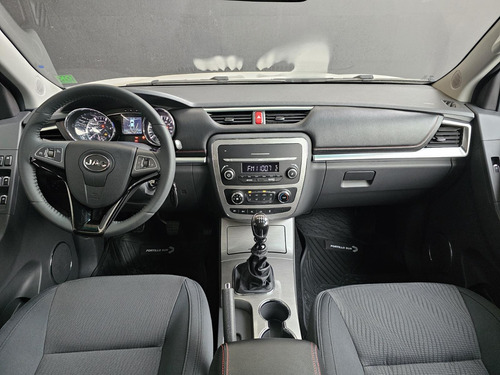 JAC T8 2.0T 4X4 DSL MT CONFORT