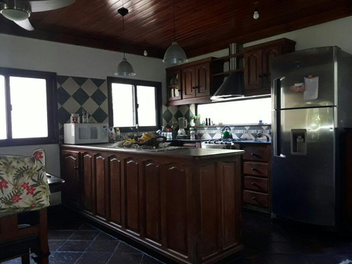 Casa Venta 4 Dormitorios , 3 Baños Y Pileta - Terreno 57 X 50 Mts - 2850 Mts 2 - Barrio Las Golondrinas