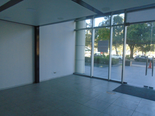 Oportunidad ! Local De 97,57 M2 - Tranqueras- Av Las Condes