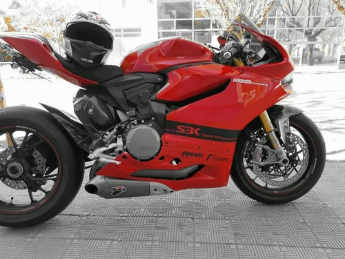 Ducati Panigale 1199 V2 S- Permuto Africa Twin Crf 1000