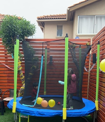 Imagen 4 de 4 de Juego Inflable,cama Elástica,air Hockey Cabritas,burbujas.