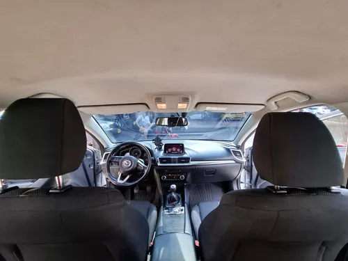 Mazda 3 2.0 Touring Mt