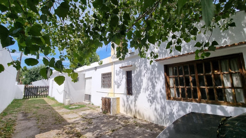 Casa 2 Dormitorios En San Clemente Del Tuyú Con Departamento Independiente Al Frente