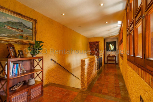 Ls Vende Casa Triplex Urb Miranda