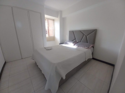 Alquiler Apartamento Los Chaguaramos, 3 Habitaciones, Piscina
