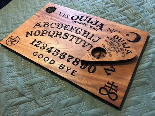 Imagen 6 de 7 de Ouija Tabla Artesanal Tallada En Cedro Rojo Envio Gratis