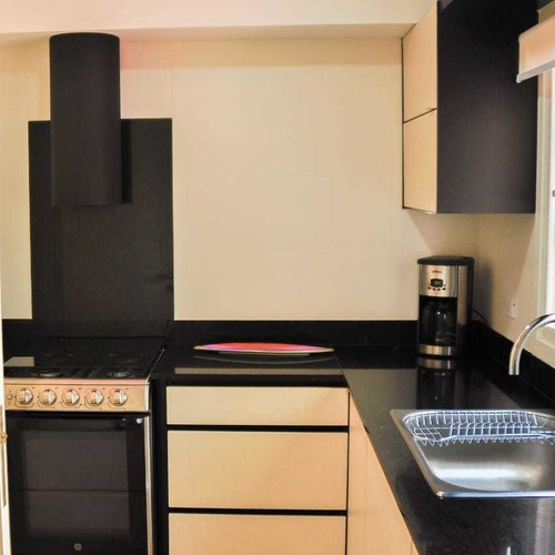 Varese! Edificio Maral 39! Dpto 2 Amb. Reciclado Y Equipado!