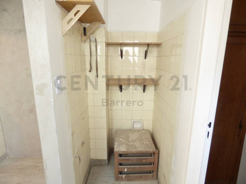 Imagen 8 de 19 de Retasado Colegiales - Impecable Semipiso De 3 Ambientes + Dependencia Reciclado