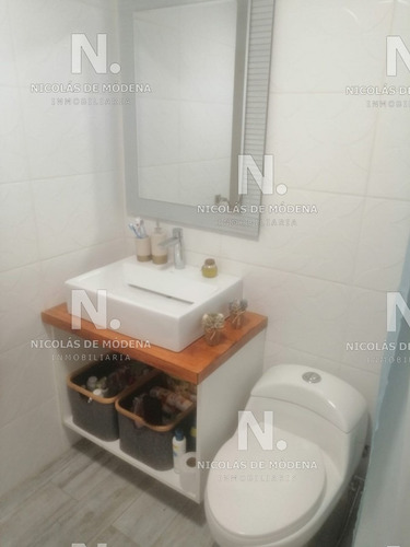 Casa A La Venta Barrio Acuario- Ref: 4606