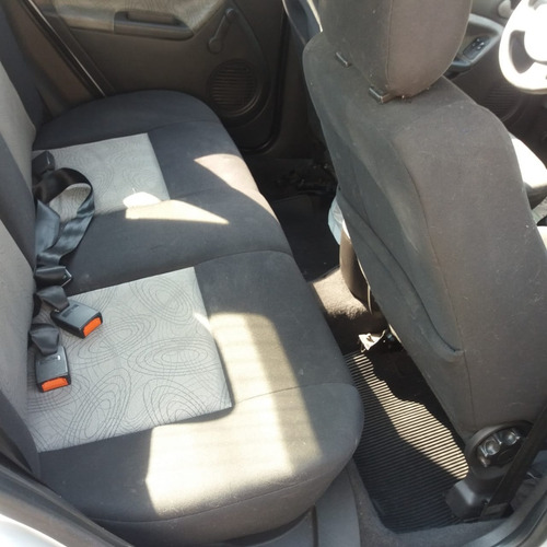 Ford Fiesta Sedan 1.6 Flex 4 P - 2009/2010