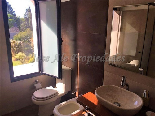 Imagen 8 de 12 de En Venta Casa De Tres Dormitorios Colonia Del Sacramento