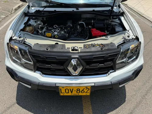 Renault Duster Oroch 1.3 turbo Intens 4x4 mecanica
