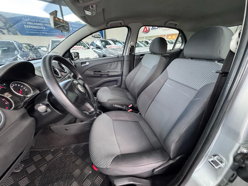 Volkswagen Gol 1.0 MI 8V FLEX 4P MANUAL G.V