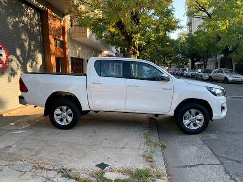 Toyota Hilux 4x2 Dc Srv 2.8 Tdi 2019 Pick Up En Mg Bikes