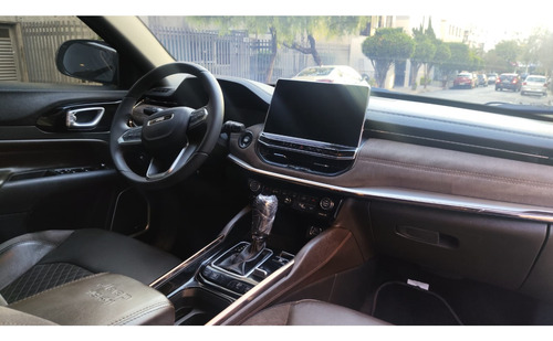 Jeep Commander 2.0 TD380 TURBO DIESEL OVERLAND AT9