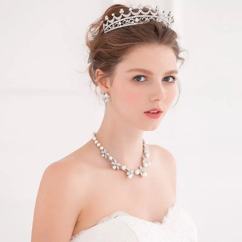 Imagen 1 de 4 de Novia Tiara Collar Gargantilla Arete Cristal Xv Años Remate
