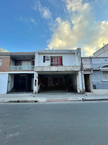 Se Vende Casa Y Dpto Planta Alta Con Cocheras