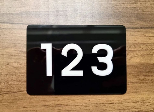 Placa De Acrilico Com 3 Números Para Porta De Apartamento Cor Preto