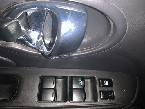 Imagen 12 de 15 de Nissan Versa 2019 1.6 Sense At