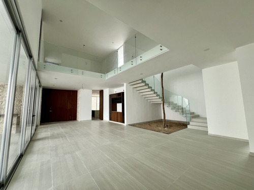 Casa En Venta En Mérida, Privada El Origen, Mod. 597, De Lujo