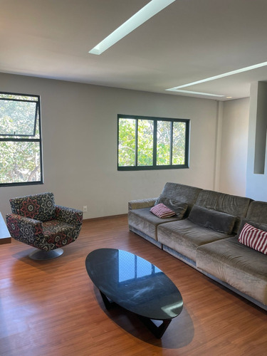 Casa Reformada E Ampliada Alto Padrao Joa