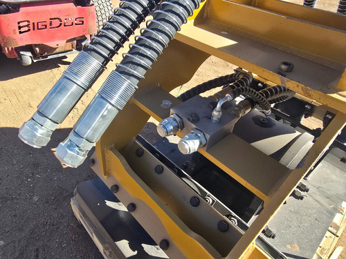 Compactador Tipo Placa Vibratoria Para Excavadora 320 O Simi