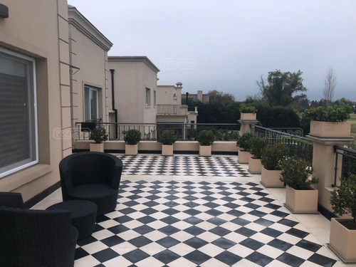 Casa En Venta Ubicado En San Isidro Labrador, Zona Norte