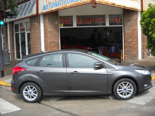 Imagen 3 de 25 de Ford Focus Iii S 1,6 2016 5ptas Gris