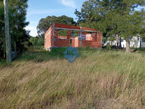 Oportunidad!!!!!! Gran Terreno En Balneario Araminda A Metros De La Playa.