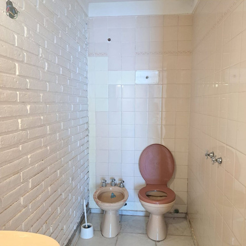 Venta Ph 2amb Con 2 Patios, Sin Expensas, Flores