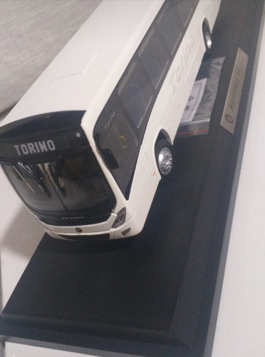 Imagem 3 de 8 de Miniatura Ônibus Marcopolo Torino