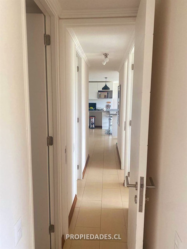 Departamento En Venta De 3 Dorm. En Papudo Primera Línea