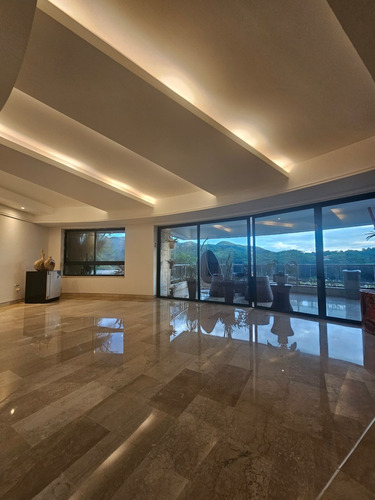 Lujoso Apartamento Amoblado En Terrazas Del Country Guataparo. Residencias Atlantis