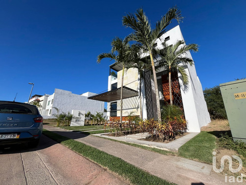 Venta Casa 3 Ambientes Cruz De Huanacaxtle