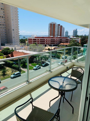 Imagen 5 de 28 de Venta De Hermoso Apartamento A Metros Del Mar