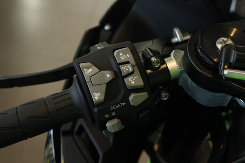 Imagen 6 de 15 de Kawasaki Ninja Zx10 R 2023 - En Stock- Tomamos Tu Usado