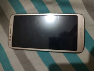 Celular Motorola E5 Play Dorado