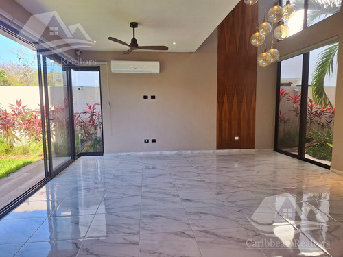 Casa En Venta En Lagos Del Sol Cancun