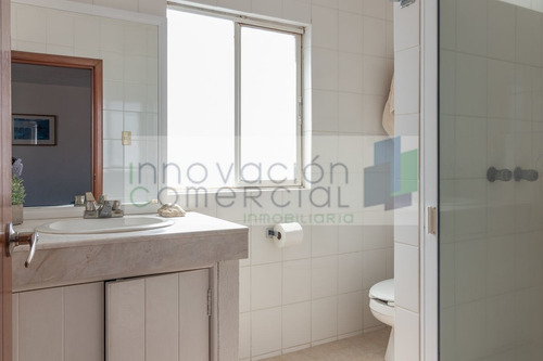 Jurica, Casa En Venta En La Mejor Calle