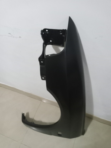 Guardafango Delantero Izquierdo Mitsubishi Signo 2009 