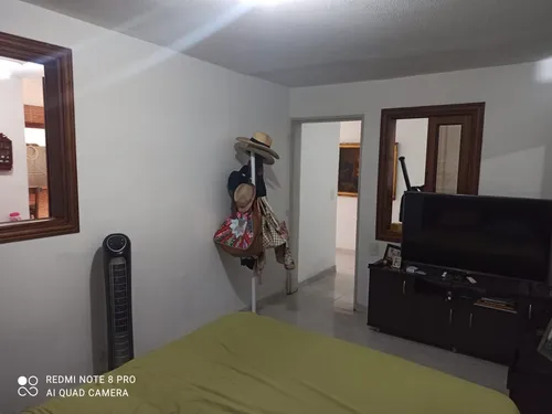 Se Vende Cómoda Casa En La Castellana Primer Piso
