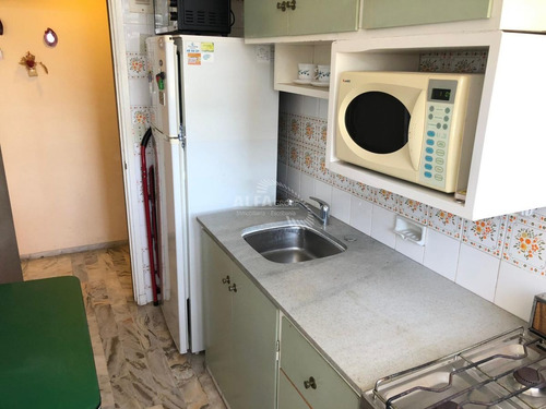 Imagen 10 de 17 de Apartamento En Alquiler 3dormitorios , Mansa, Frente Al Mar, Punta Del Este