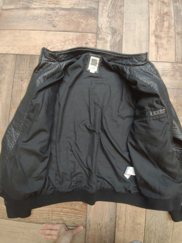 Campera Negra Cuero Americanino Talle L (Usado)